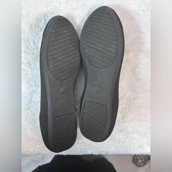 Rothy's Black Flats Comfortable Slip-On 🖤 - Picture 5 of 7